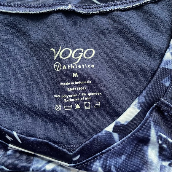 ⏫ Patterned Workout Shirt - Picture 2 of 3